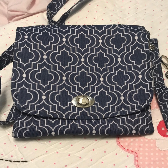 Lilly Bit diaper bag clutch! NWT - Picture 4 of 5